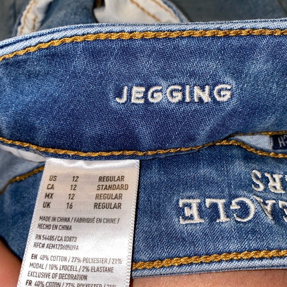 SOLD AE Jeggings - Picture 2 of 3